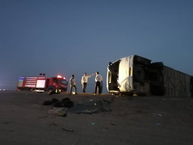 واژگونی اتوبوس در ابرکوه یزد