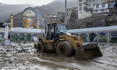ببینید| باز هم بارش شدید باران در امام‌زاده داوود