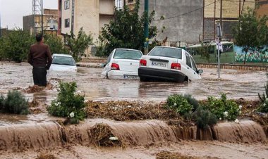 فداکاری جوان چیتابی در سیلاب