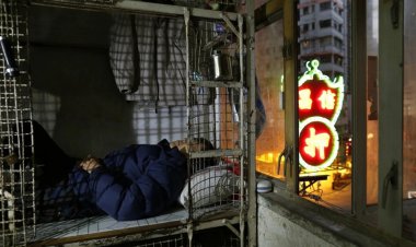 ببینید| زندگی در خانه‌های قفسی هنگ کنگ