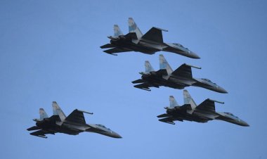 ببینید | اسکورت هواپیمای نانسی پلوسی در سفر به تایوان