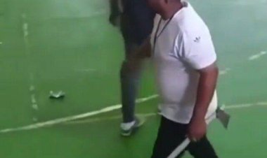 تبر و قمه‌کشی در لیگ کشتی!