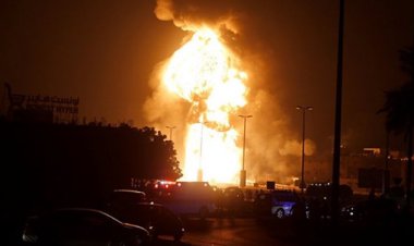 انفجار شدید تانکرهای نفت در کوبا بر اثر صاعقه