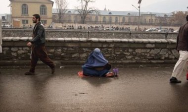 طالبان به متکدیان حقوق پرداخت ‌می‌کند