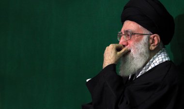 ببینید؛ مرثیه‌خوانی رهبر  معظم  به زبان آذری