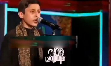 ببینید | لحظه تکان‌دهنده و تلخ درگذشت مداح جوان در حین نوحه‌خوانی محرم / 16+