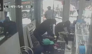 فیلم| سرقت دو میلیون دلار جواهر در ۳۰ ثانیه!