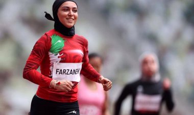 ببینید| گریه‌های فرزانه فصیحی بعد از شکستن رکورد ایران