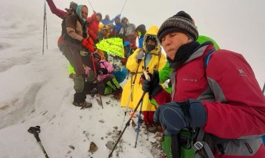 صعود کوهنوردان شیرازی به  دماوند