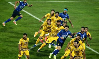 گل اول سپاهان به استقلال توسط یاسین سلمانی