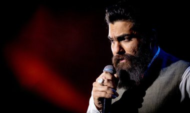 ببینید | آواز علی زندوکیلی به یاد هوشنگ ابتهاج