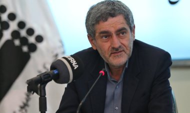 استاندار فارس: در ترویج فرهنگ ایثار و شهادت از نظرات مردم استفاده شود