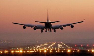 ببینید | وقتی مسافر پرواز نجف به تهران پس از ۶ ساعت تاخیر از مهماندار کتک می‌خورد!