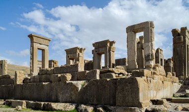 بازسازی منبع آب یا تجاوز به حریم ممنوعه محوطه جهانی تخت جمشید؟