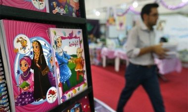 نمایشگاه نوشت‌افزار در حرم شاهچراغ(ع) برپا است