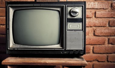 تلویزیون آخر هفته چه فیلم‌هایی پخش می‌کند؟