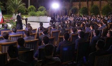 رئیس‌جمهور: مدال‌آوران المپیادها با ناملایمت‌ها صحنه را خالی نکنند