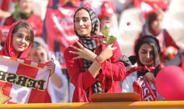 تصاویری از حضور بانوان پرسپولیسی در ورزشگاه آزادی