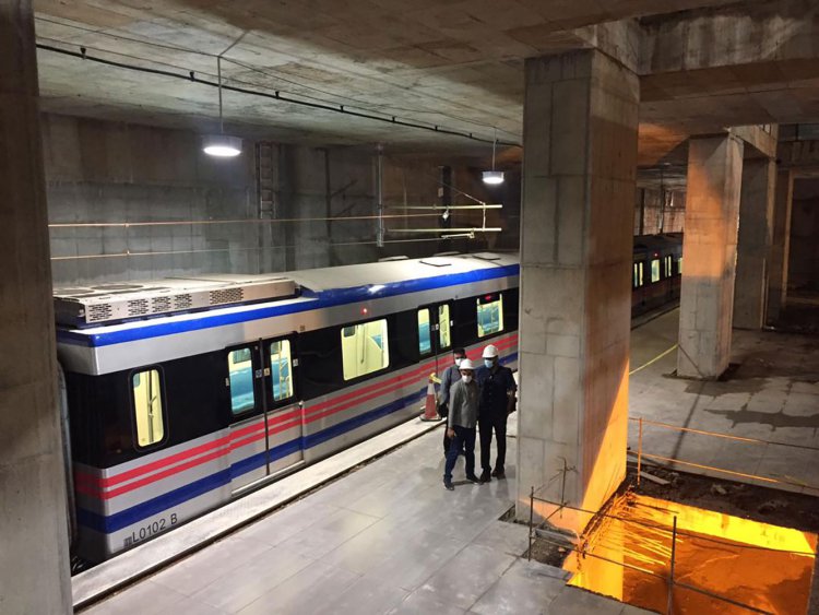 رایگان شدن متروی شیراز در روز عاشورا