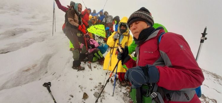 صعود کوهنوردان شیرازی به  دماوند