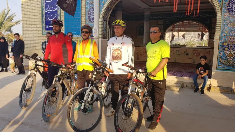 دوچرخه‌سوار لامردی، از جنوب فارس تا کربلا را رکاب می‌زند