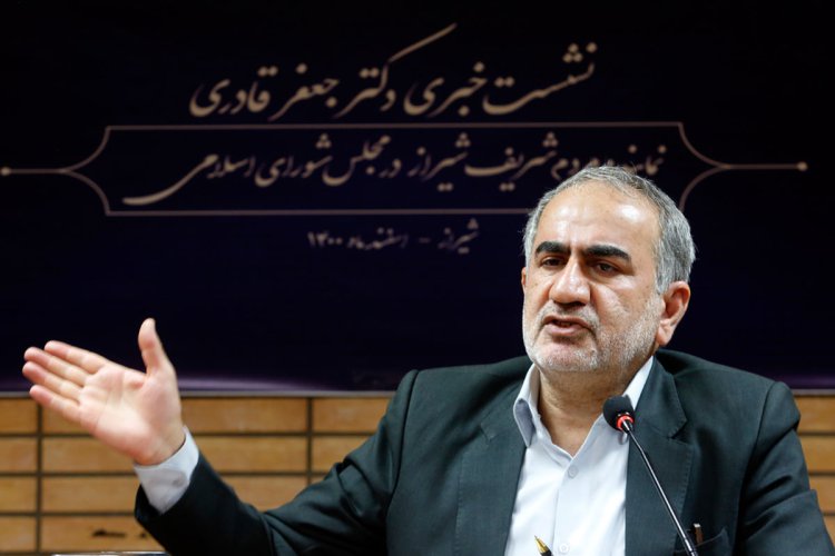 نماینده شیراز: دولت نمی‌تواند زیرساخت ارائه کالابرگ را آماده کند