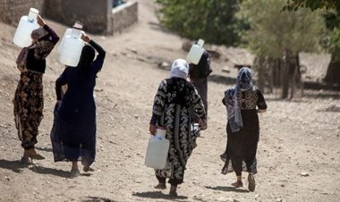 بی‌آبی در روستایی ساحلی