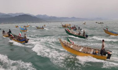 رزمایش اقتدار دریایی در آب‌های بندر دلوار برگزار شد       