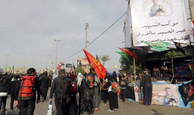 ببینید| دعوت از زائران اربعین با پتک برای استراحت!