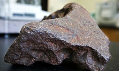 یک تکه سنگ صد میلیارد!