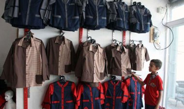 پای دانش آموزان هم به تورم باز شد/ لباس مدرسه چند؟