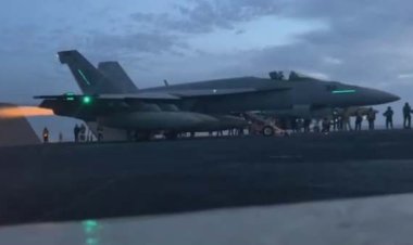 ببینید | لحظه تیکآف جنگنده از روی ناو با نمایی از طلوع خورشید