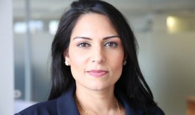 وزیر کشور انگلیس استعفا داد