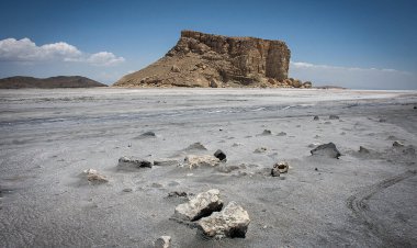 دریاچه ارومیه به‌ طور کامل خشک شد؟