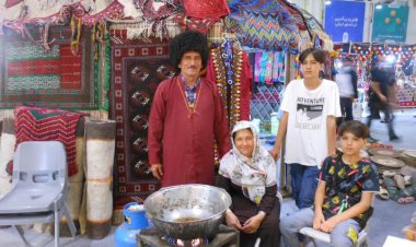 غرفه خاص گنبد کاووسی ها درنمایشگاه فرهنگ ایران زمین  