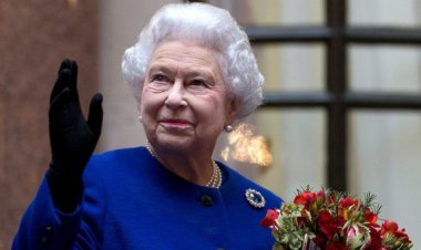 ملکه الیزابت درگذشت/ چارلز پادشاه شد