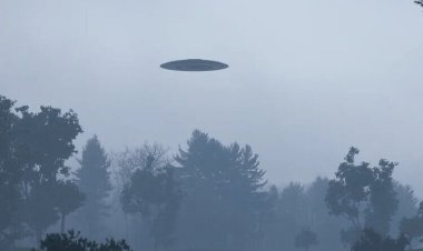 مشاهده بشقاب پرنده‌ای که از طوفان خارج شد / تصاویر