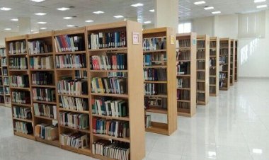 اهدای یک هزار جلد کتاب به کتابخانه دانش آموز شیراز