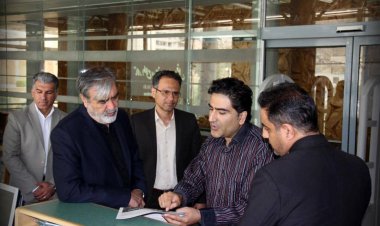 نماینده شیراز و زرقان: کارهای فرهنگی نیازمند نگاه‌ اندیشمند و عمیق است