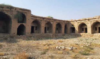 کاروانسرای تاریخی خان زنیان شیراز در حال نابودی + تصاویر