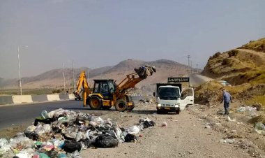 زباله های رها شده در ورودی یاسوج جمع آوری شد