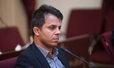 رنگرز جایگزین بنا شد