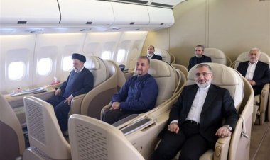 عکس| حضور یک شاعر در هیات همراه رئیسی!