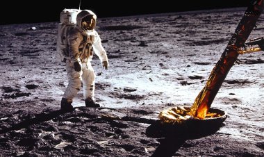  سیزده میلیارد تومان بدهید، به ماه سفر کنید!