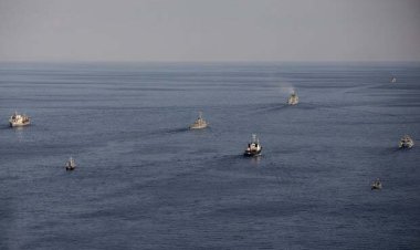 برگزاری رژه دریایی با شرکت ۱۴۴۴ شناور مردمی در بندرعباس    