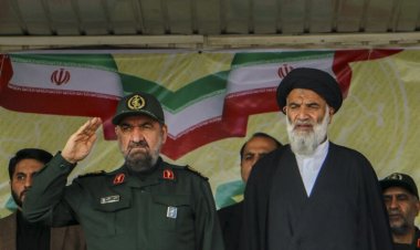 محسن رضایی: جان خود را فدای ملت می‌کنیم