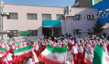 رئیس جمهور زنگ آغاز سال تحصیلی را نواخت