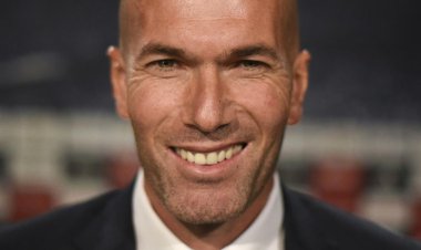 ببینید | واکنش تماشایی زیدان در لحظه سقوط از روی اسب!