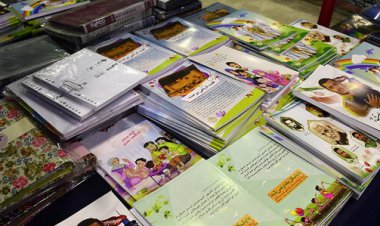 ٢٠٠٠ بسته نوشت افزار بین دانش آموزان نیازمند استان بوشهر توزیع شد