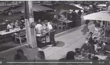 ببینید | وحشت و فرار مشتریان یک رستوران به یک دلیل عجیب!